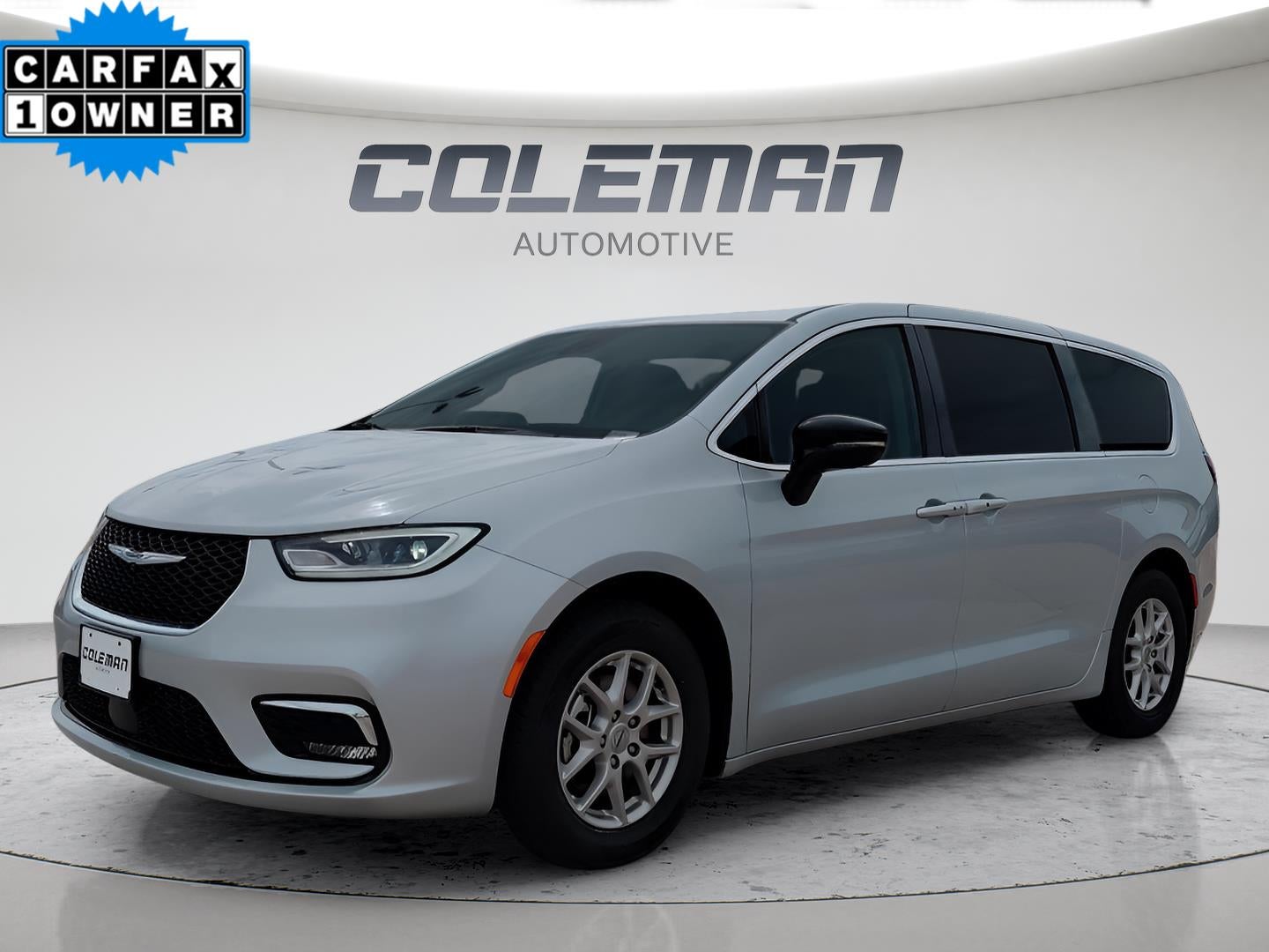 2024 Chrysler Pacifica Touring L in Silver Mist Clearcoat — front three-quarter view