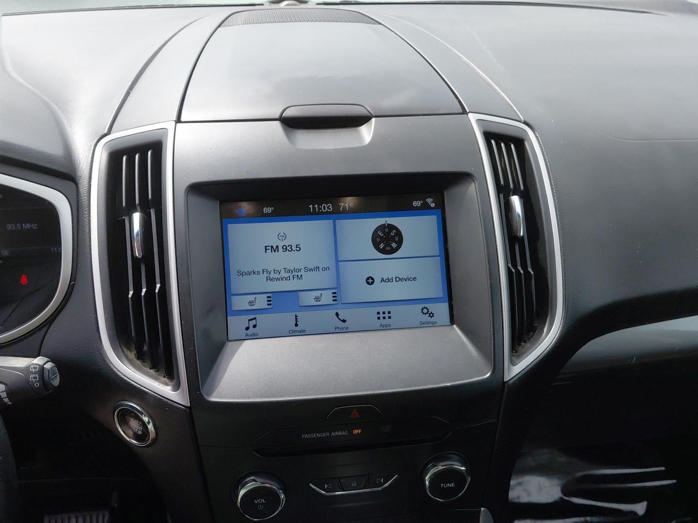 2017 Ford Edge — detail view